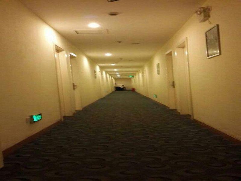 7 Days Inn Shanghai Xujiahui Caobao Road Subway Station Branch Xuhui Eksteriør bilde